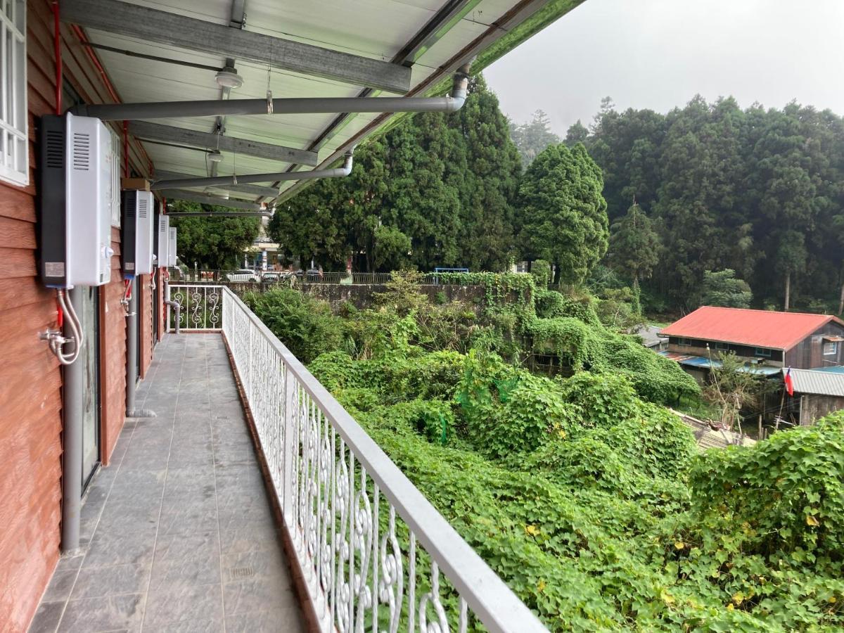老老街 誠君民宿 Fenchihu Exterior photo